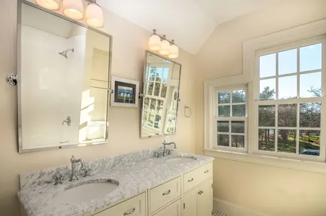6 Noras Lane Edgartown MA 02539