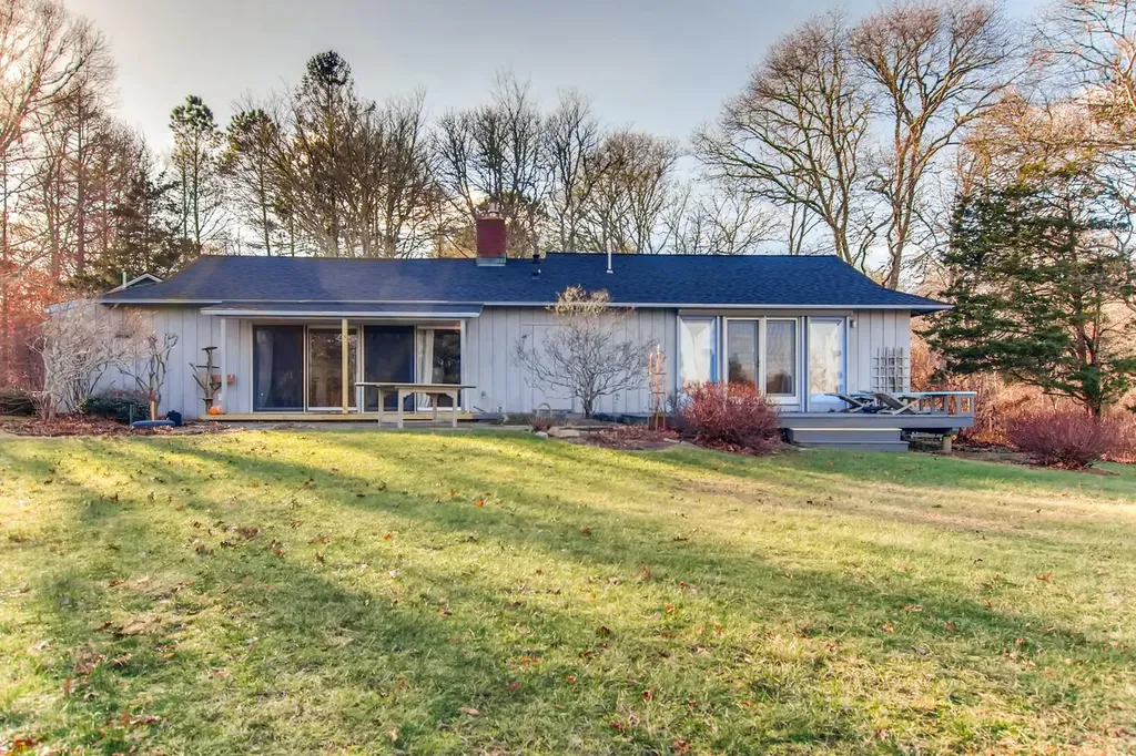 64 Tiasquam Road West Tisbury MA 02575