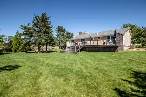 22 Kitts Field Circle Edgartown MA 02539