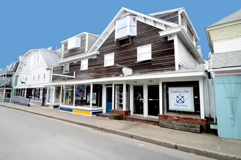 35 Circuit Avenue Oak Bluffs MA 02557