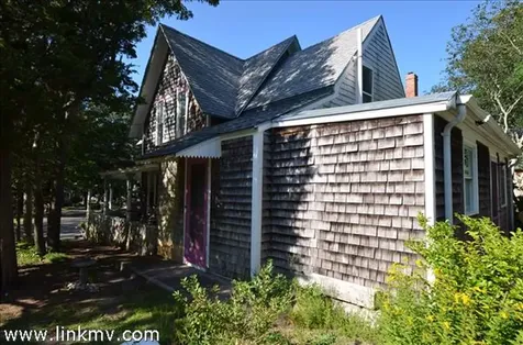 9 Victorian Park Oak Bluffs MA 02557