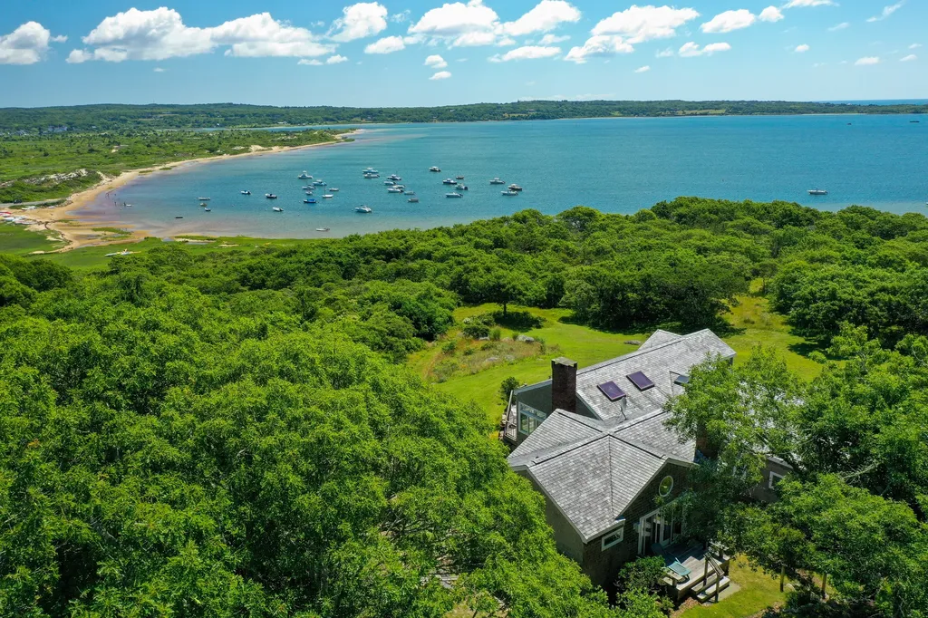 3 East Pasture Lane Aquinnah MA 02535
