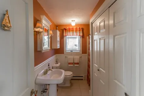 54 Schoolhouse Road Edgartown MA 02539