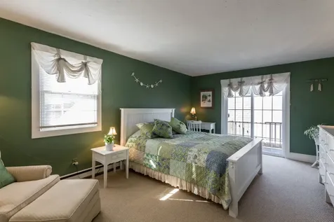 54 Schoolhouse Road Edgartown MA 02539