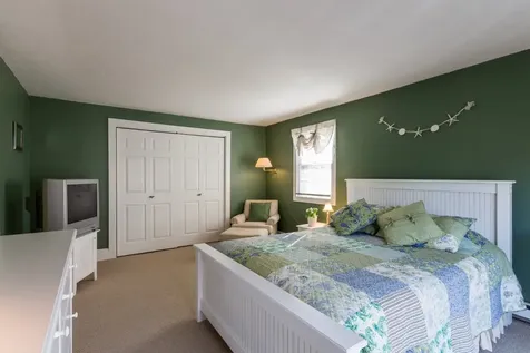 54 Schoolhouse Road Edgartown MA 02539