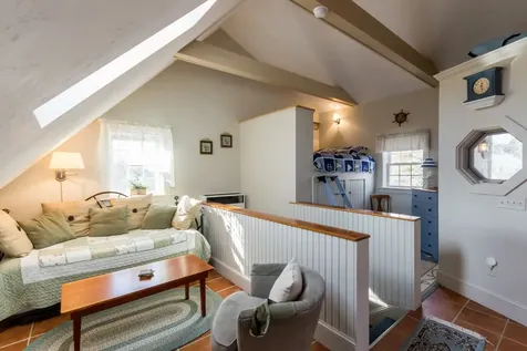 54 Schoolhouse Road Edgartown MA 02539