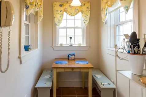54 Schoolhouse Road Edgartown MA 02539