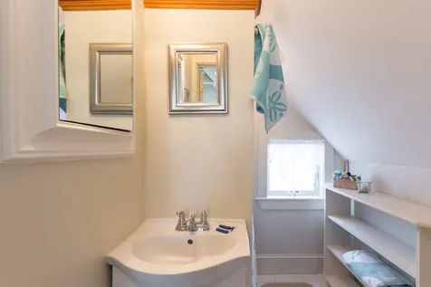 54 Schoolhouse Road Edgartown MA 02539