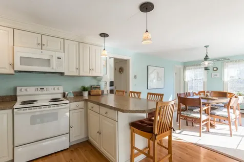 54 Schoolhouse Road Edgartown MA 02539