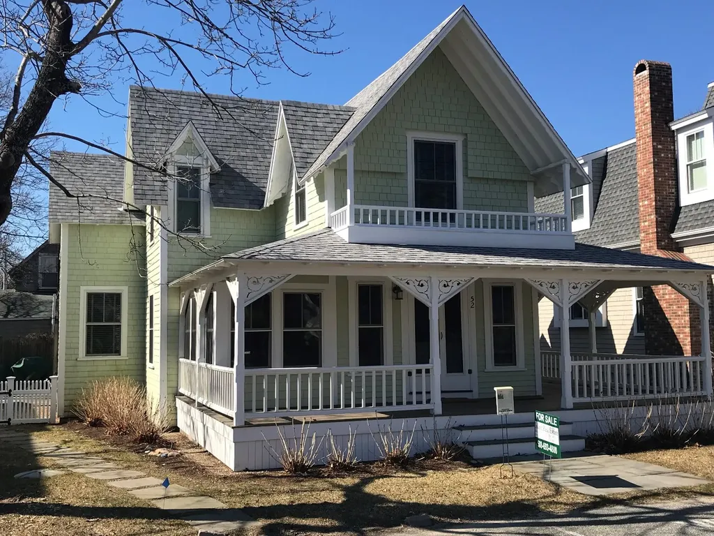 52 Pennacook Avenue Oak Bluffs MA 02557