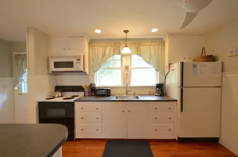 18 Pinehurst Road Edgartown MA 02539