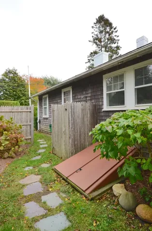 18 Pinehurst Road Edgartown MA 02539