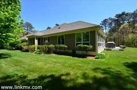 7 Quail Run Oak Bluffs MA 02557