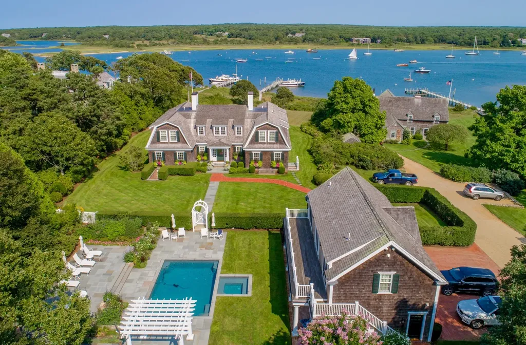 12 Guernsey Lane Edgartown MA 02539