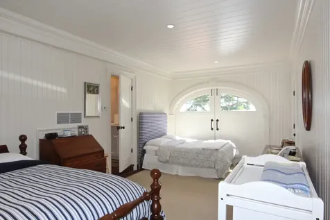 12 Guernsey Lane Edgartown MA 02539