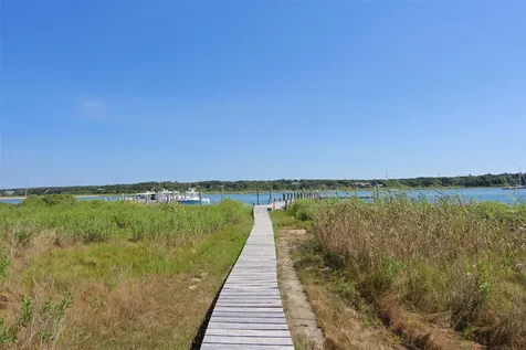 12 Guernsey Lane Edgartown MA 02539