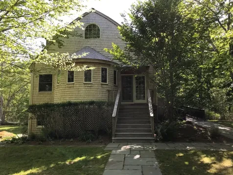 26 Stonewood Lane West Tisbury MA 02575