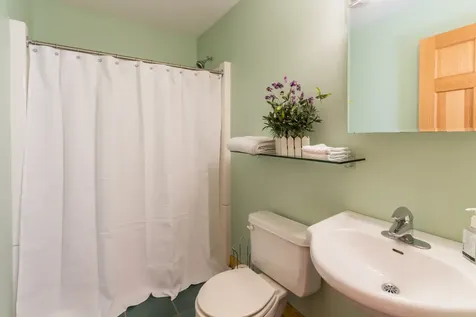 26 Stonewood Lane West Tisbury MA 02575