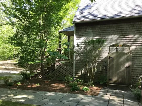 26 Stonewood Lane West Tisbury MA 02575