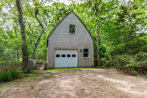 26 Stonewood Lane West Tisbury MA 02575