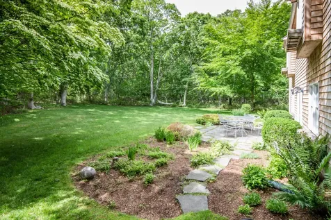 26 Stonewood Lane West Tisbury MA 02575