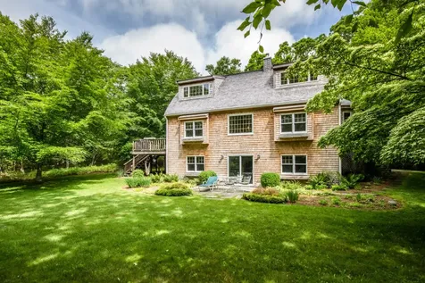 26 Stonewood Lane West Tisbury MA 02575