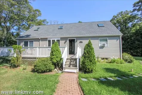 24 Fitchburg Avenue Oak Bluffs MA 02557