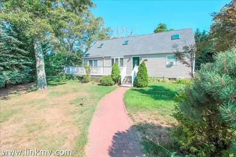 24 Fitchburg Avenue Oak Bluffs MA 02557