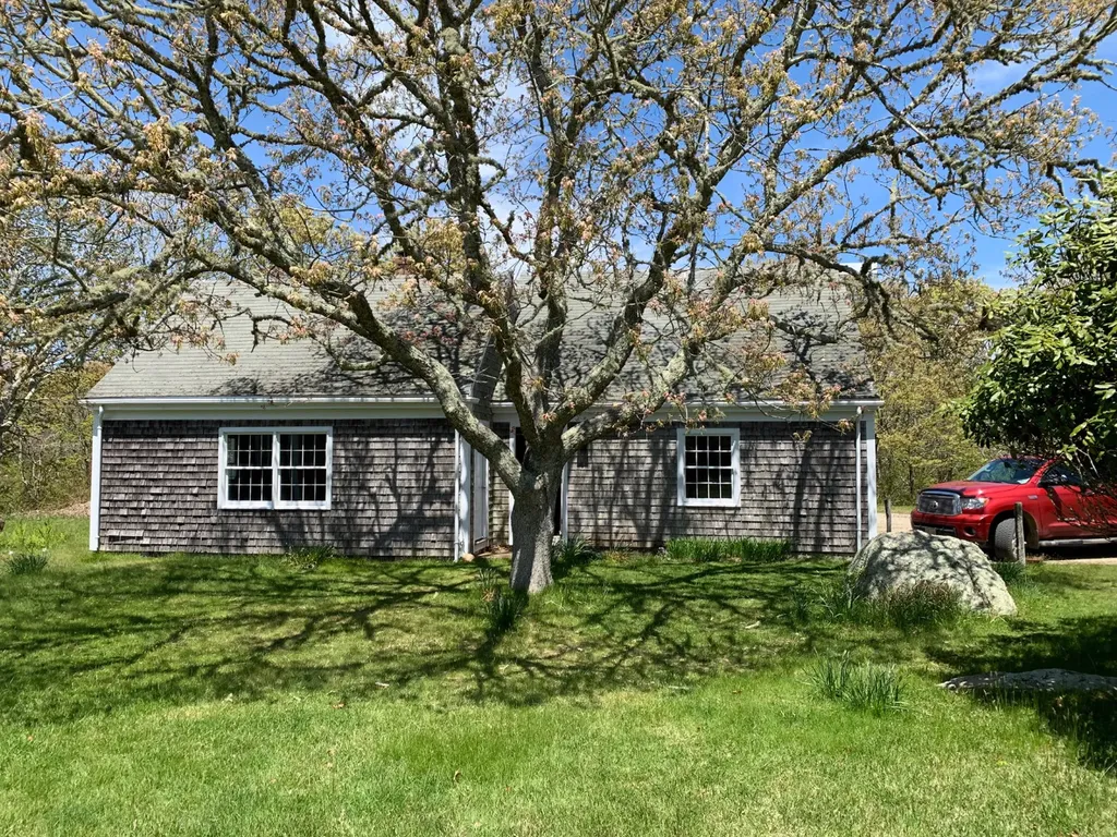 11 Homeward Way Chilmark MA 02535