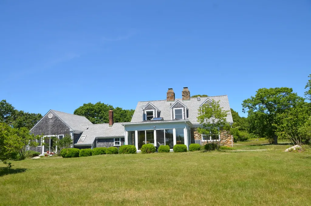 11 Homeward Way Chilmark MA 02535