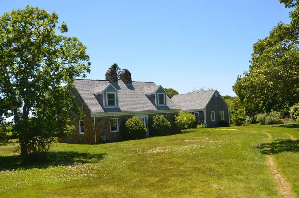 11 Homeward Way Chilmark MA 02535