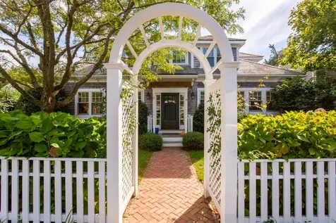 49 North Summer Street Edgartown MA 02539
