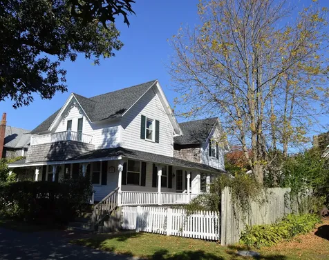 31 Tuckernuck Avenue Oak Bluffs MA 02557