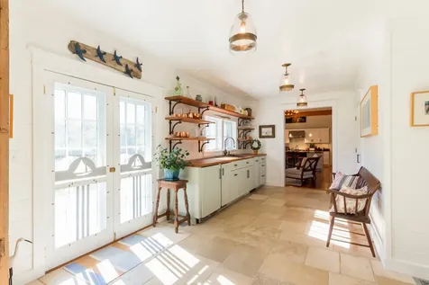 32 Clevelandtown Road Edgartown MA 02539