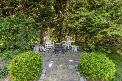 32 Clevelandtown Road Edgartown MA 02539