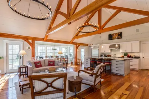 32 Clevelandtown Road Edgartown MA 02539