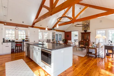 32 Clevelandtown Road Edgartown MA 02539