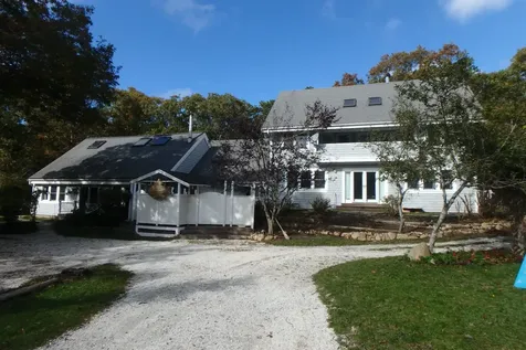 299 Daggett Avenue Vineyard Haven MA 02568