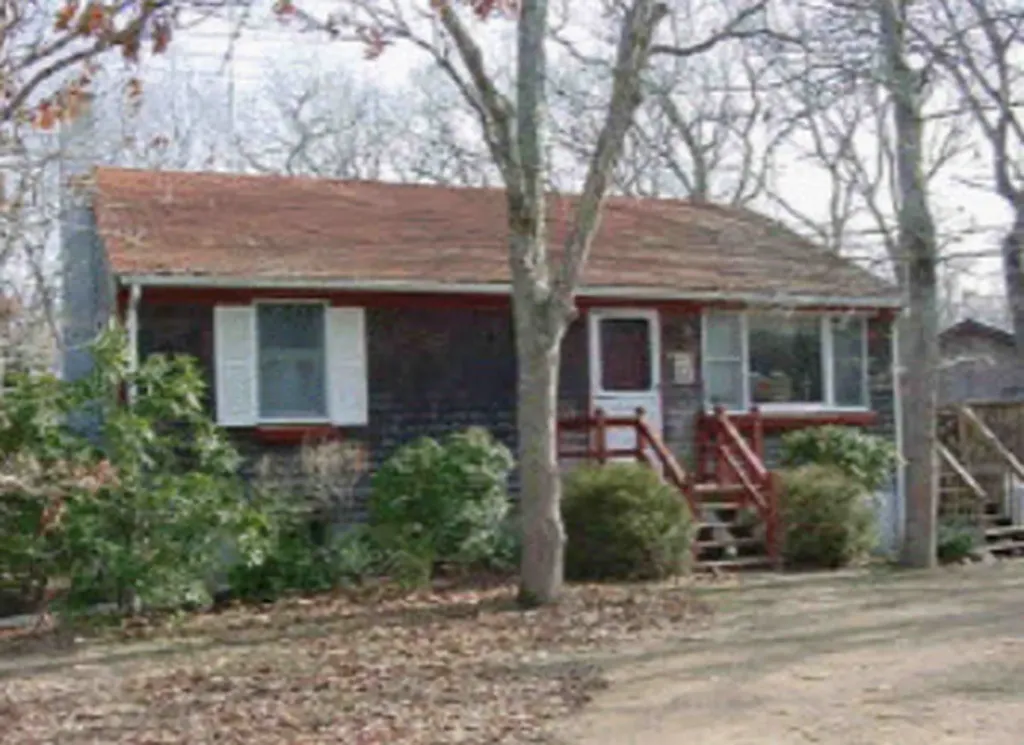 180 Barnes Road Oak Bluffs MA 02557