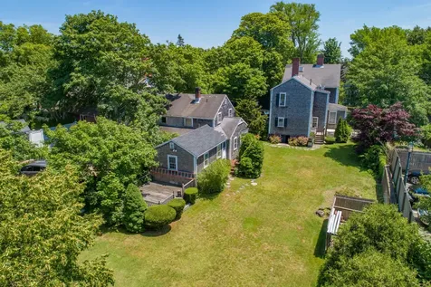 26 North Summer Street Edgartown MA 02539