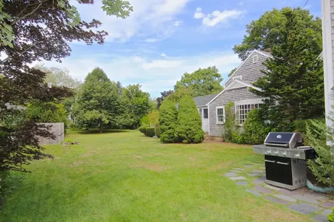 26 North Summer Street Edgartown MA 02539