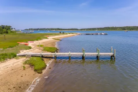 12 Milikin Way Edgartown MA 02539