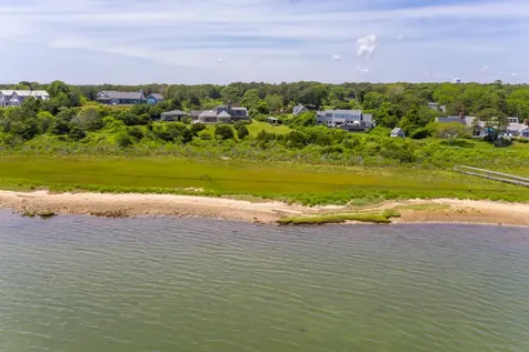 12 Milikin Way Edgartown MA 02539