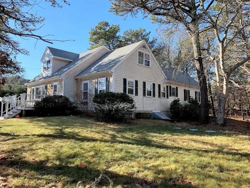 70 Anthiers Way Edgartown MA 02539