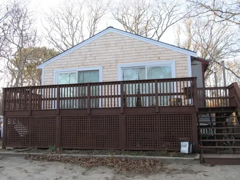 385 County Road Oak Bluffs MA 02557