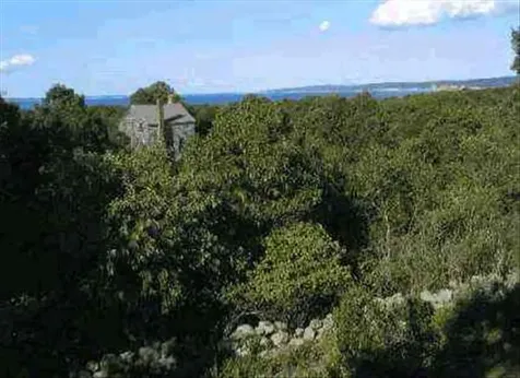 10 Locust Lane Aquinnah MA 02535