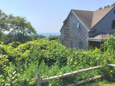 4 Raymonds Hill Aquinnah MA 02535