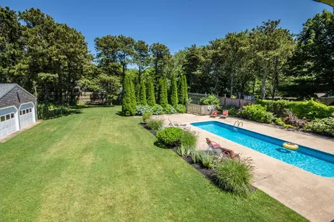 31 Vickers Street Edgartown MA 02539