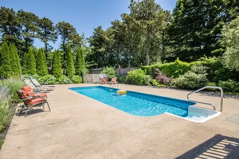 31 Vickers Street Edgartown MA 02539