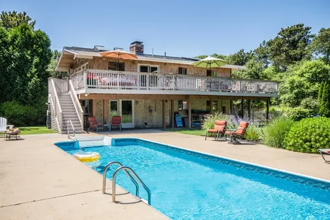 31 Vickers Street Edgartown MA 02539